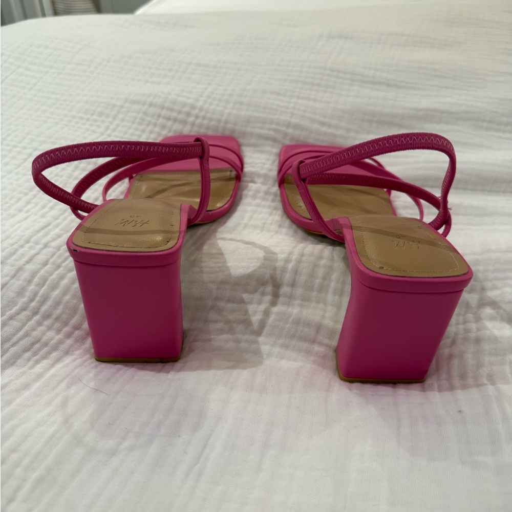 Pink heels - Picture 3 of 3